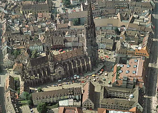 Freiburg, place de la cathdrale - Photo Dieter Jaeger