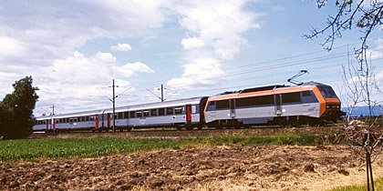 Le TER 200 - Photo Alphonse Graser (CRDP d'Alsace)